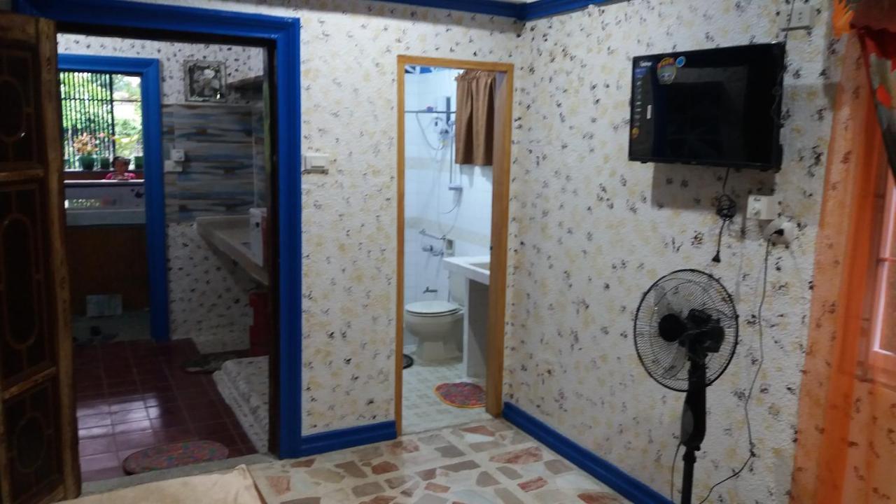 Daniela'S Place Angeles Luaran gambar
